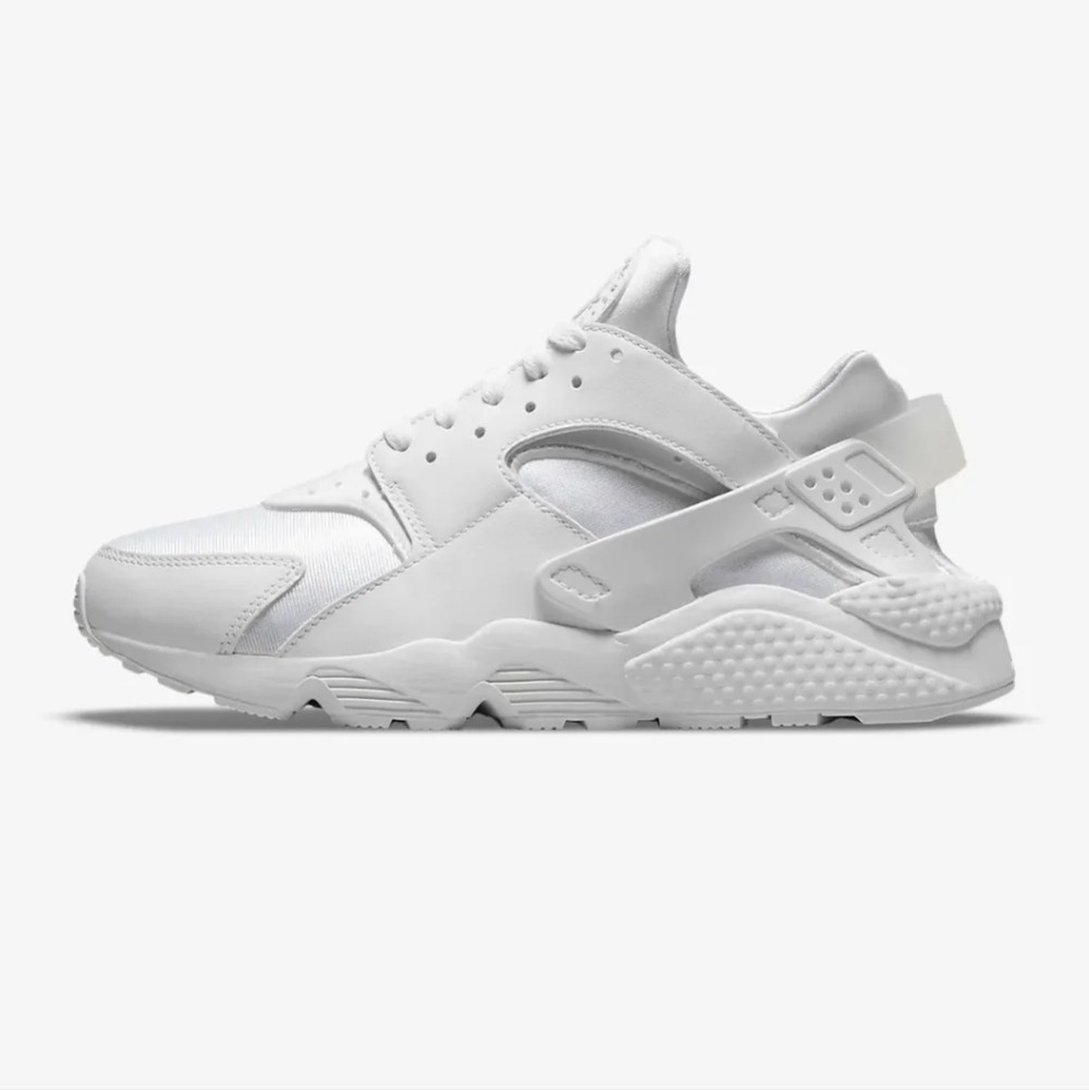 Nike Huarache Triple White Sneakers SKU 318429-111 Size Men's 8 Women's 9.5